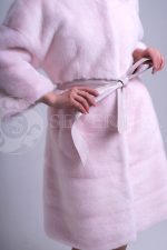 nezhno rozovaja norka stojka 1 150x225 - Шуба из меха норки нежно-розового цвета