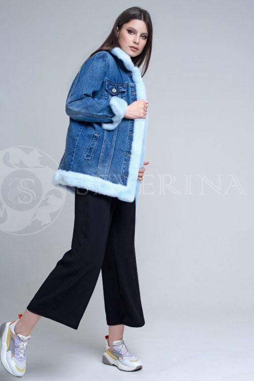 denim dlinnaja2 500x750 - Джинсовая куртка с отделкой мехом норки голубого цвета К-002