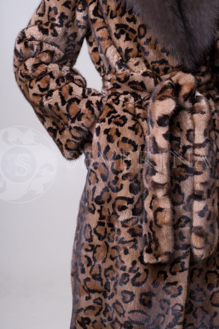 shuba leopard sv.korichn sobol 2 1 700x1050 - Шуба из меха норки с леопардовым принтом и отделкой мехом соболя Н-073