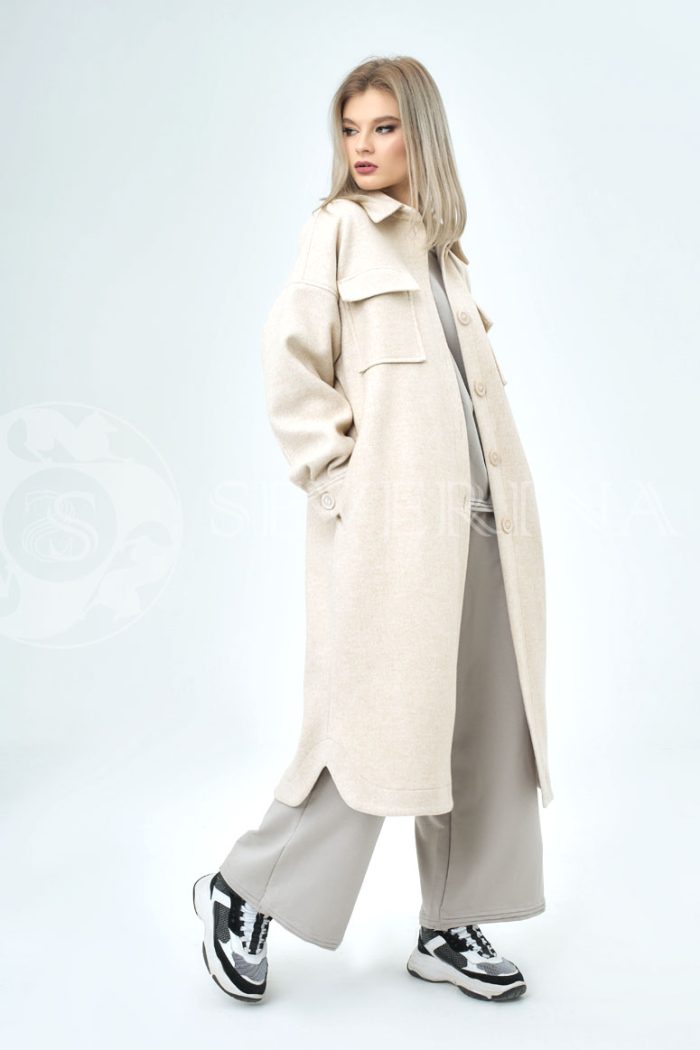 palto rubashka moloko 700x1050 - Пальто-рубашка из мягкой ткани бежевого цвета ЯВ-055