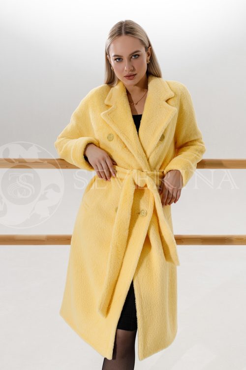 palto zheltoe 500x750 - Пальто из мягкой ткани ярко-желтого цвета П-067