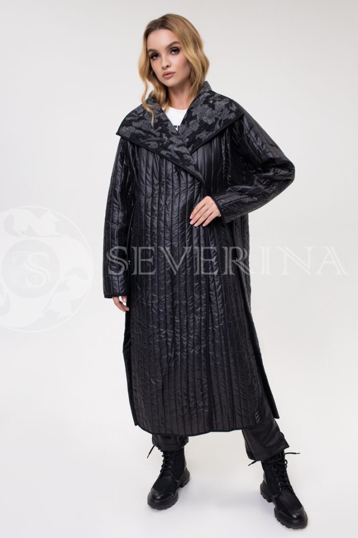 palto stezhka chernoe kamufljazh 700x1050 - Пальто стёганое с камуфляжной изнанкой П-087