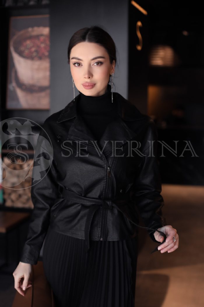 kosuha chjornaja 3 700x1050 - Куртка "косуха" из экокожи чёрного цвета TH-0244