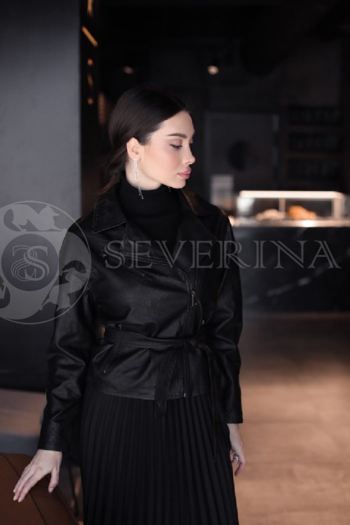 kosuha chjornaja 4 700x1050 - Куртка "косуха" из экокожи чёрного цвета TH-0244