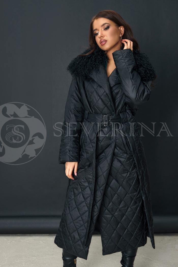 palto chernoe steganoe 3 700x1050 - Пальто стёганое черного цвета с отделкой мехом ламы