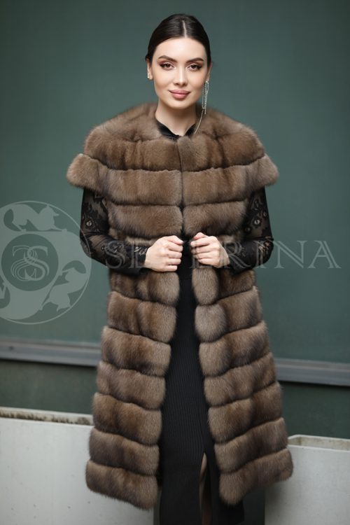 Меховые жилетки - купить в Москве жилеты из меха женские по выгодной цене