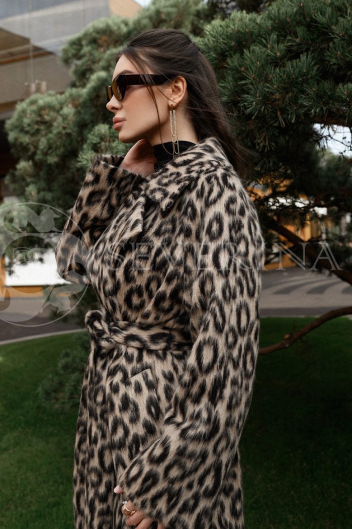 palto leopardovoe 3 700x1050 - Пальто классическое с леопардовым принтом